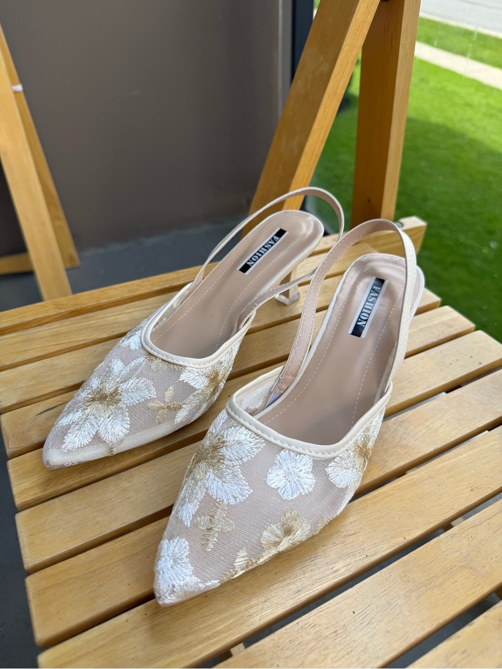Embroidered Cream Slingback Pointed-Toe Mules